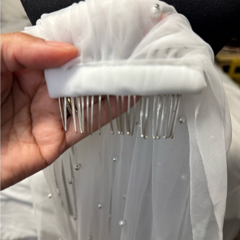 Waltz Length Pearl Beaded Tulle Veil with Comb – 59” (150cm) - Picture 5 of 8